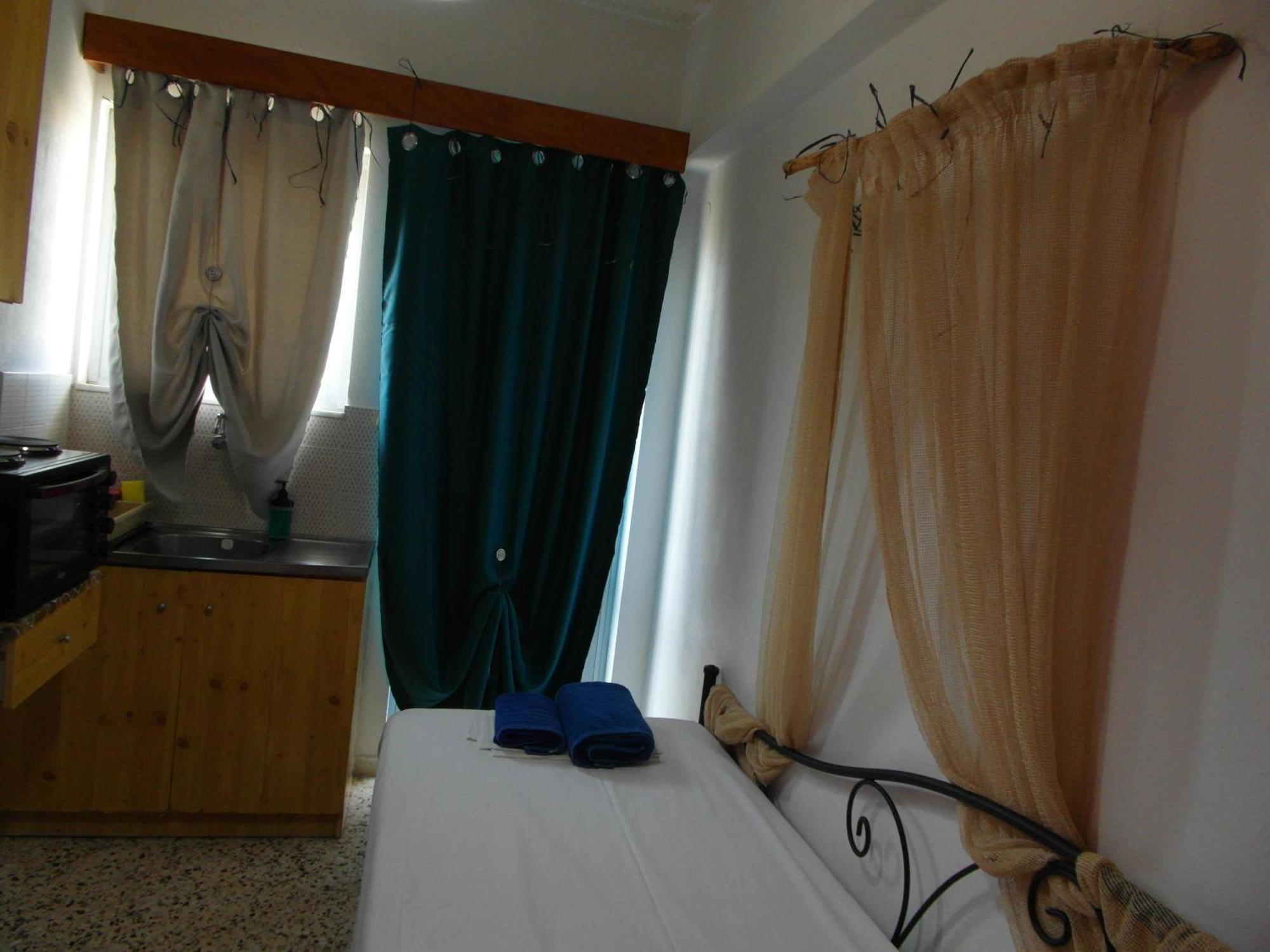 Eri Studios Agia Marina  Ruang foto